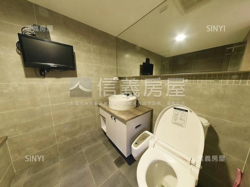 稀有華固ＭＯＭＡ挑高豪邸房屋室內格局與周邊環境