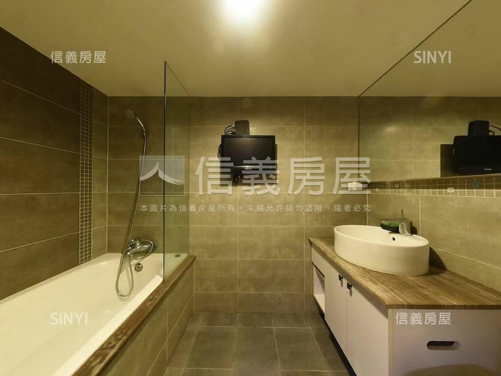 稀有華固ＭＯＭＡ挑高豪邸房屋室內格局與周邊環境