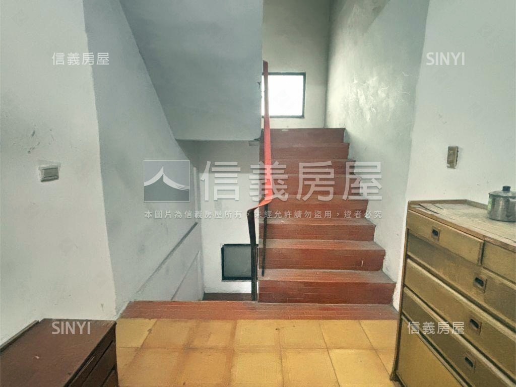 北區近捷運低總價三房房屋室內格局與周邊環境