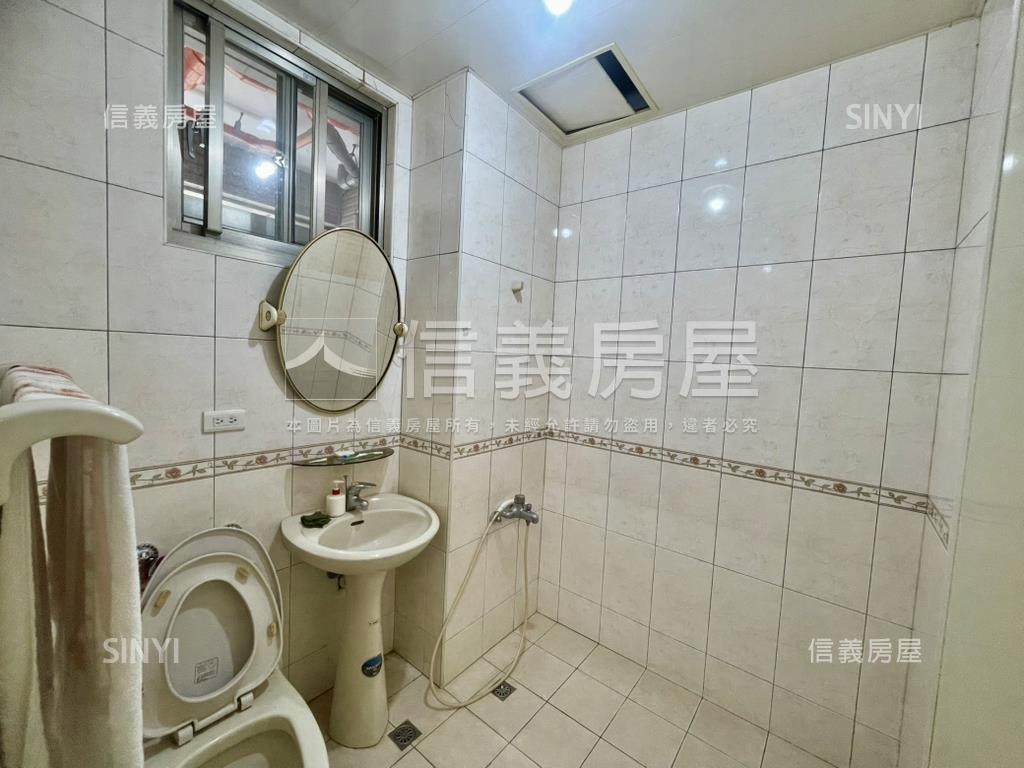 電梯三房好規劃機能佳房屋室內格局與周邊環境