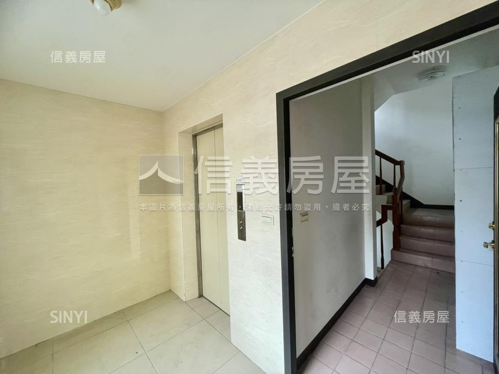 電梯三房好規劃機能佳房屋室內格局與周邊環境