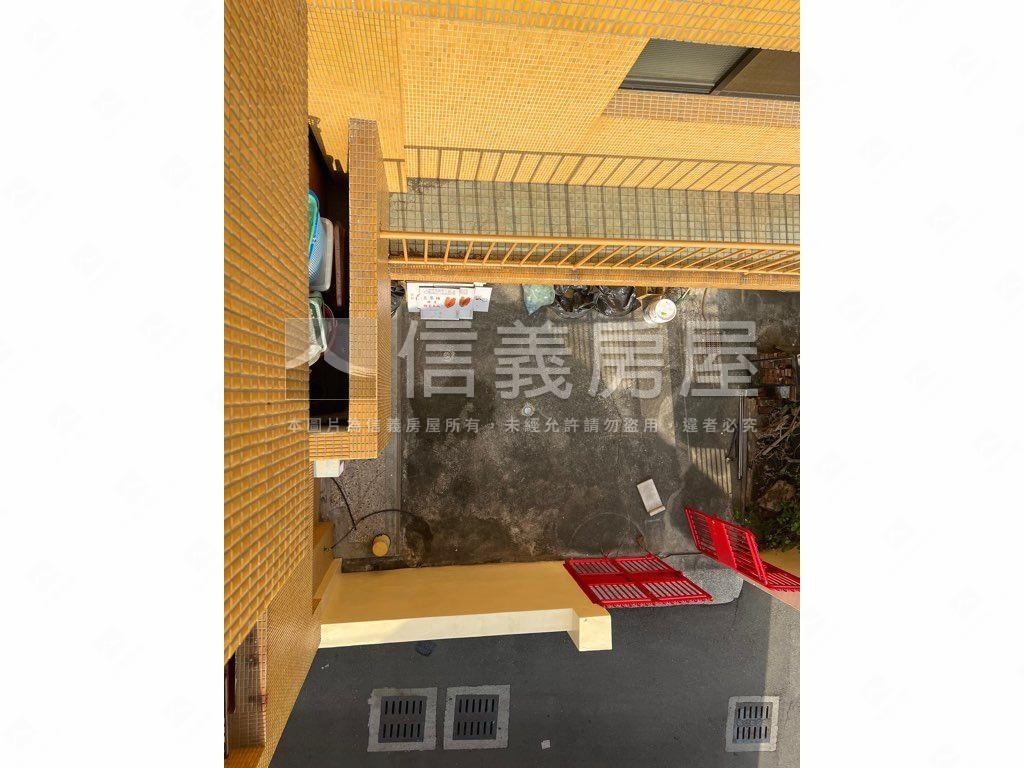 民族角間庭院透天房屋室內格局與周邊環境