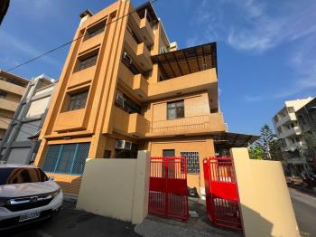 民族角間庭院透天