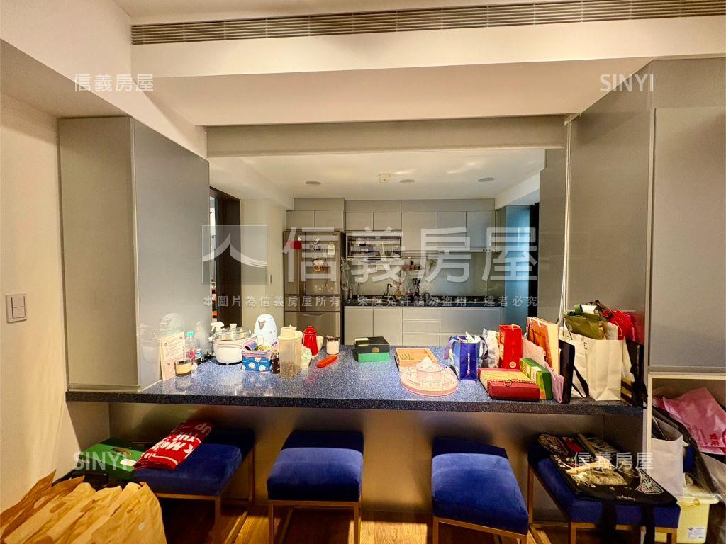 仁愛路林蔭精美屋況採光好房屋室內格局與周邊環境