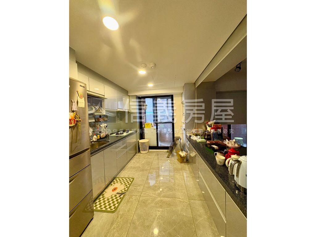 仁愛路林蔭精美屋況採光好房屋室內格局與周邊環境