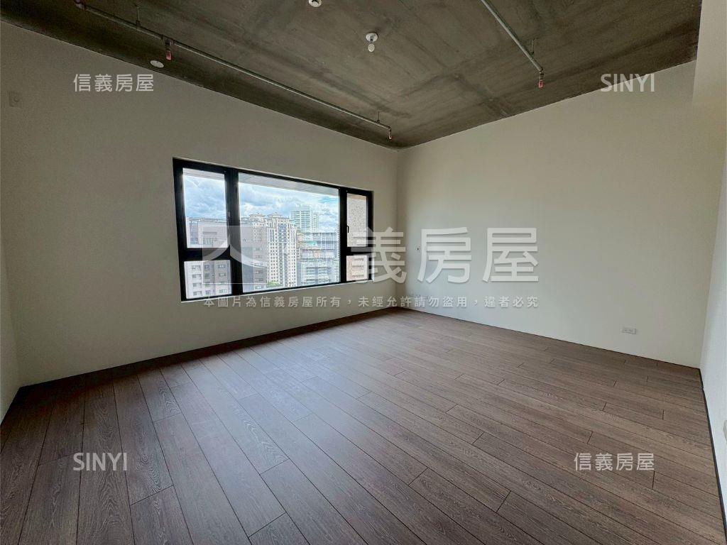 七期國泰層峰｜高樓三車位房屋室內格局與周邊環境
