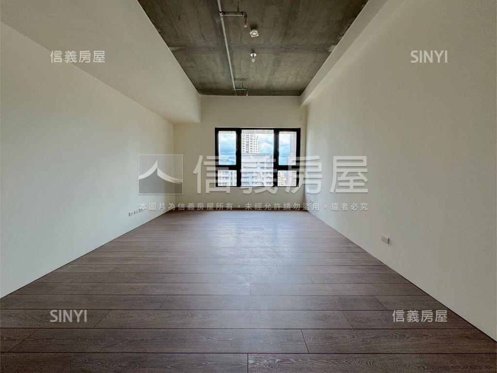 七期國泰層峰｜高樓三車位房屋室內格局與周邊環境