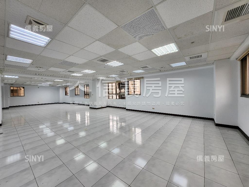 經國路台北捷豹百坪商辦房屋室內格局與周邊環境