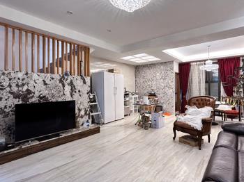 稀有美崙美奐透天