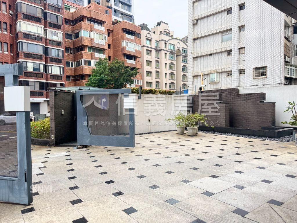 璞園花見～景觀露臺大戶房屋室內格局與周邊環境