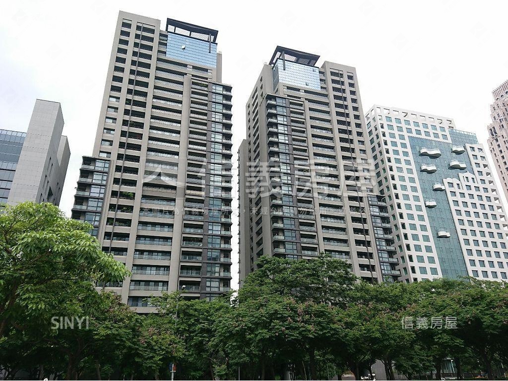 由鉅朝南美視野附三平車位房屋室內格局與周邊環境