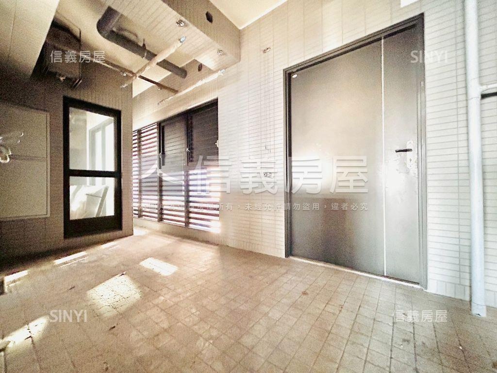 由鉅朝西南美視野三平車位房屋室內格局與周邊環境