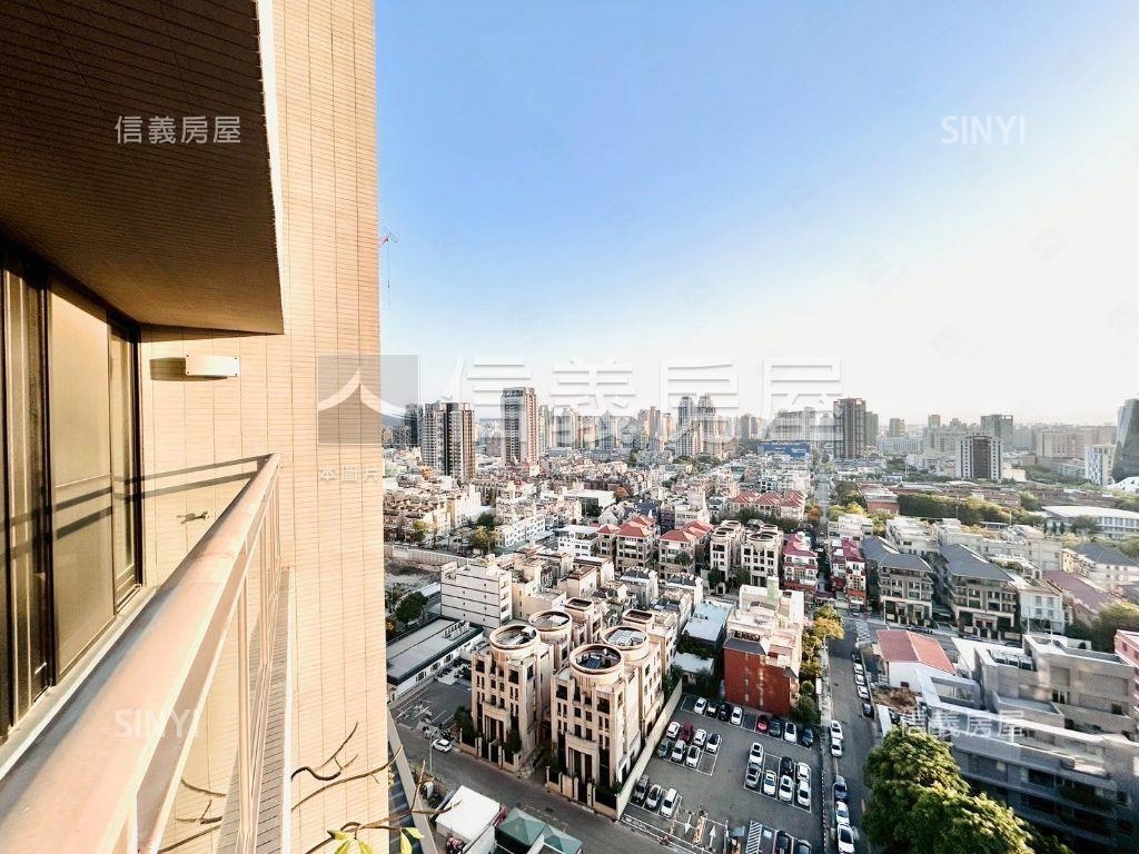 由鉅朝西南美視野三平車位房屋室內格局與周邊環境