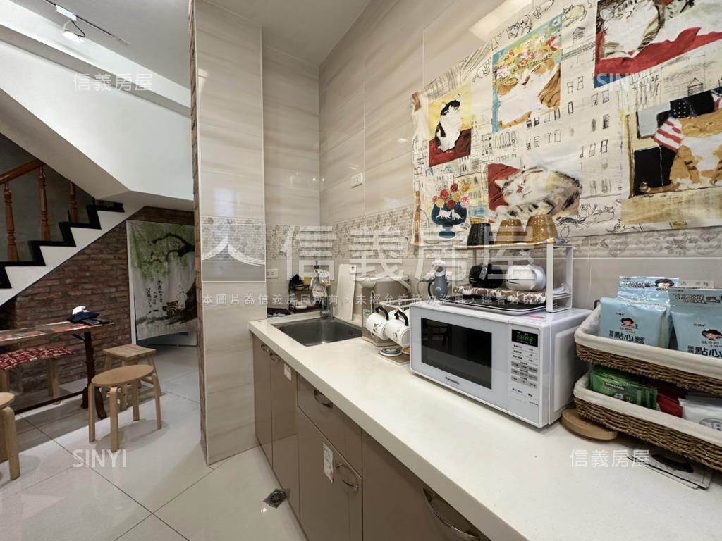 近成大愛貓風透天房屋室內格局與周邊環境