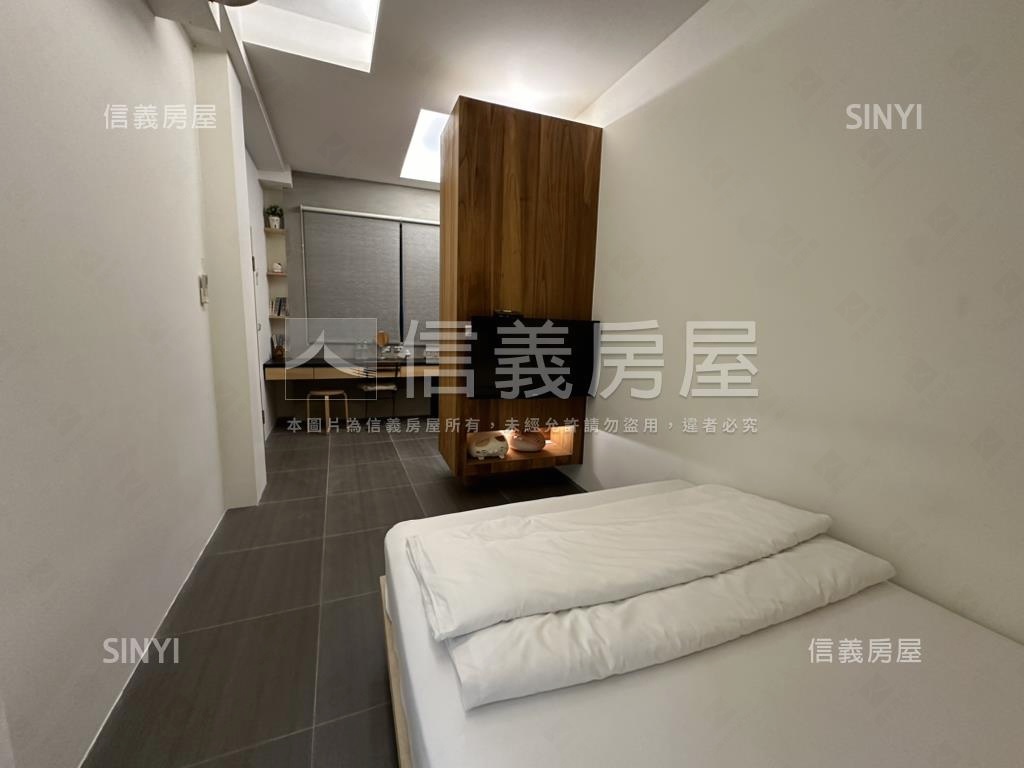 近成大愛貓風透天房屋室內格局與周邊環境