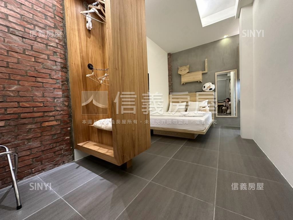 近成大愛貓風透天房屋室內格局與周邊環境