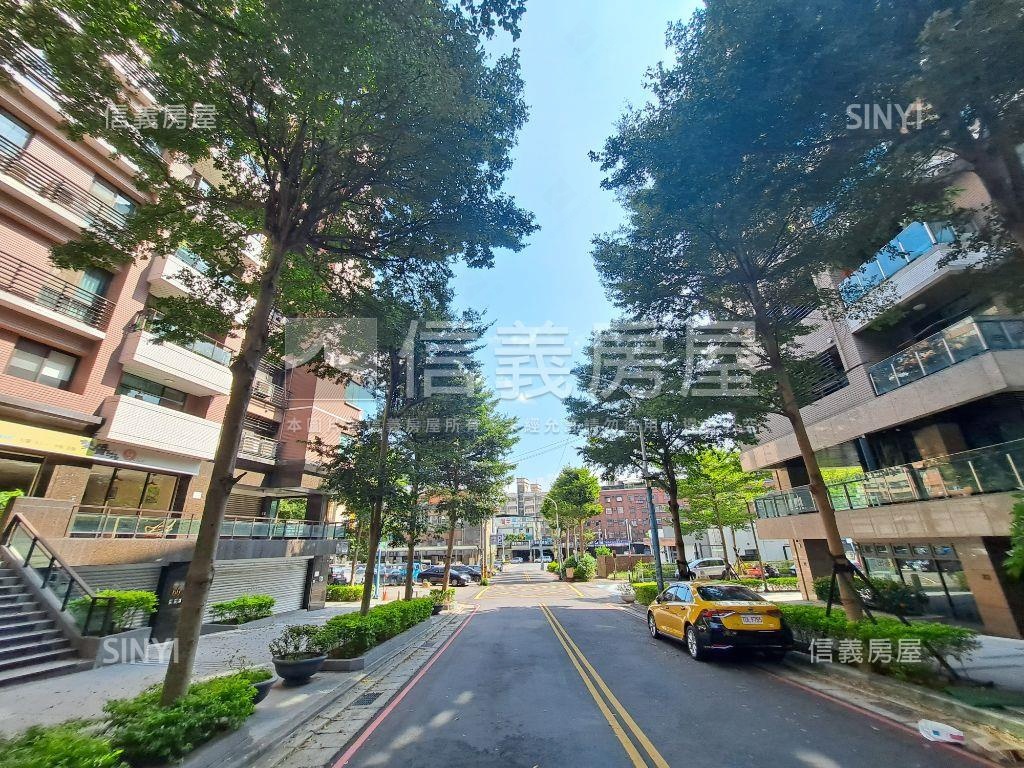 稀有龍鳳學院兩房車位房屋室內格局與周邊環境