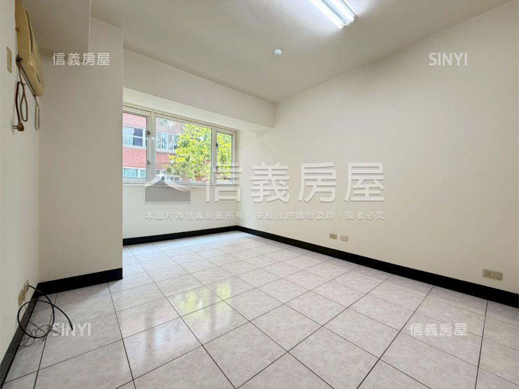 第一家庭方正大兩房房屋室內格局與周邊環境