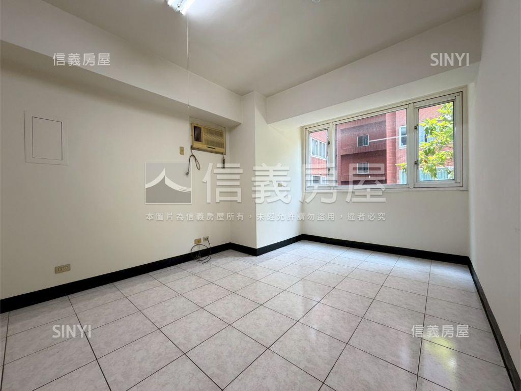 第一家庭方正大兩房房屋室內格局與周邊環境