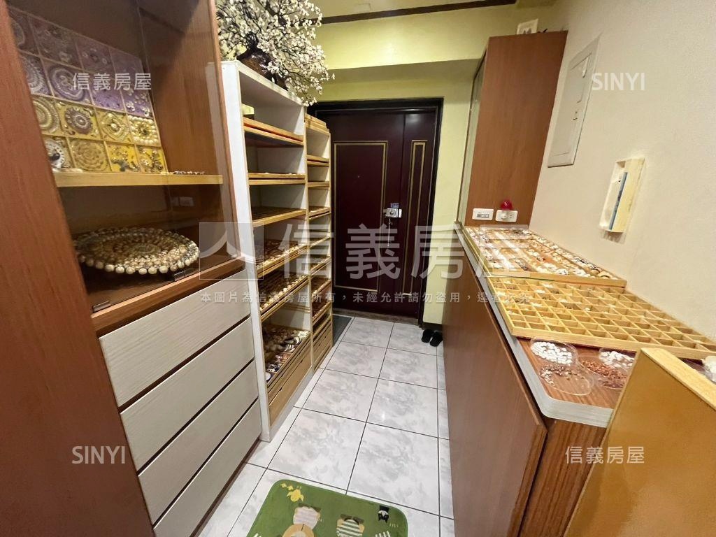 愷悅優質兩房車位房屋室內格局與周邊環境