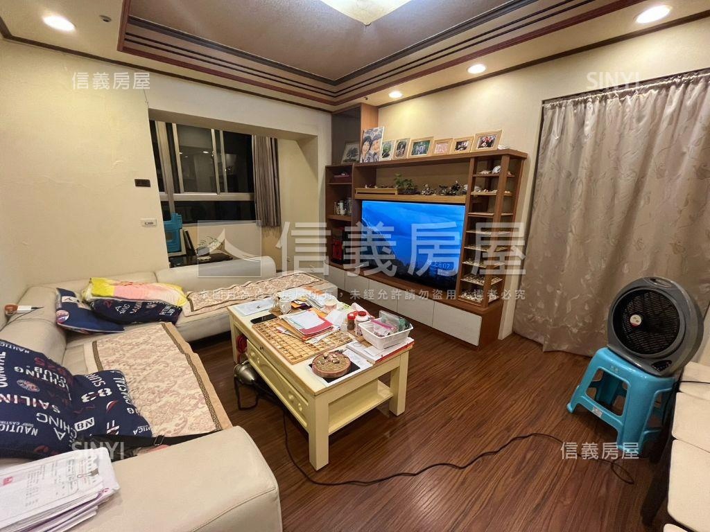 愷悅優質兩房車位房屋室內格局與周邊環境