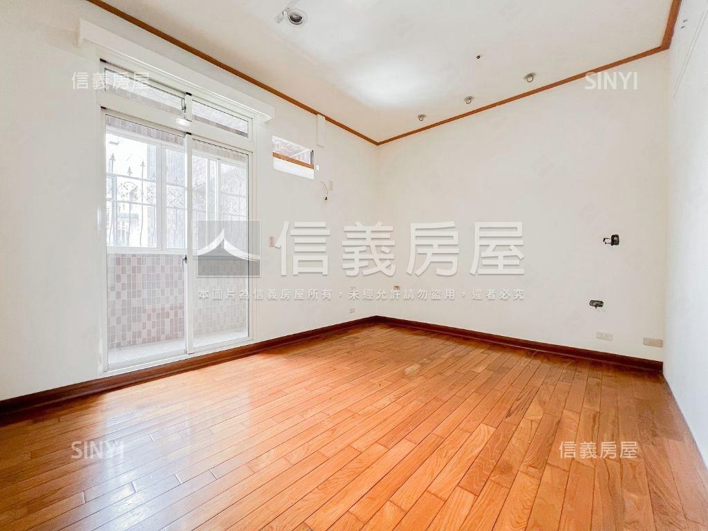 五房雙車１４期視野戶房屋室內格局與周邊環境