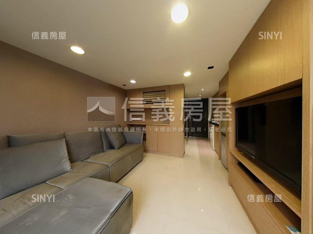 ＭＯＭＡ無車位挑高小豪邸房屋室內格局與周邊環境