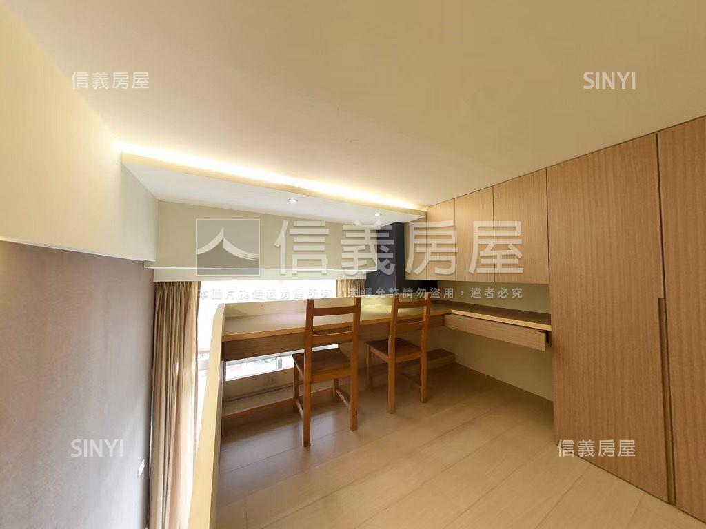 ＭＯＭＡ無車位挑高小豪邸房屋室內格局與周邊環境