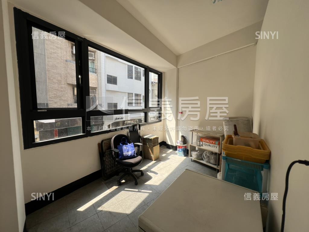 衛民街面寬１１米透天店面房屋室內格局與周邊環境