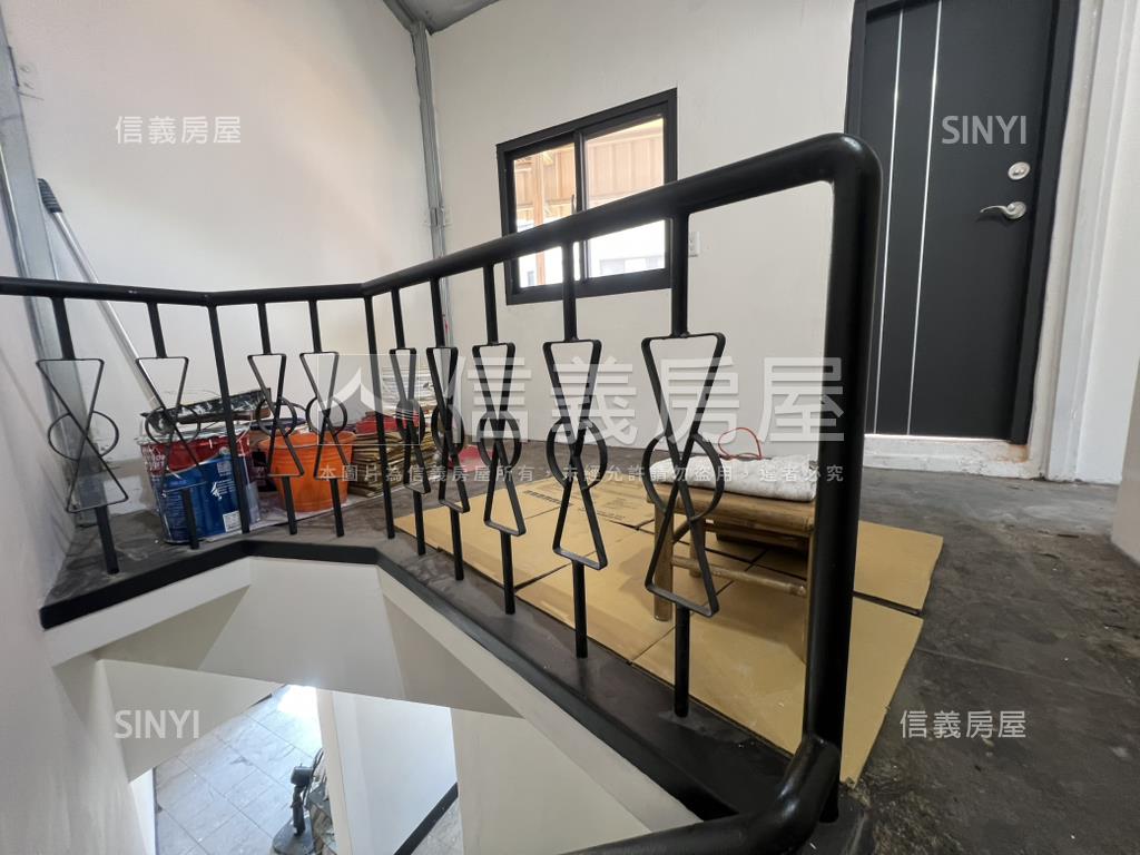 衛民街面寬１１米透天店面房屋室內格局與周邊環境