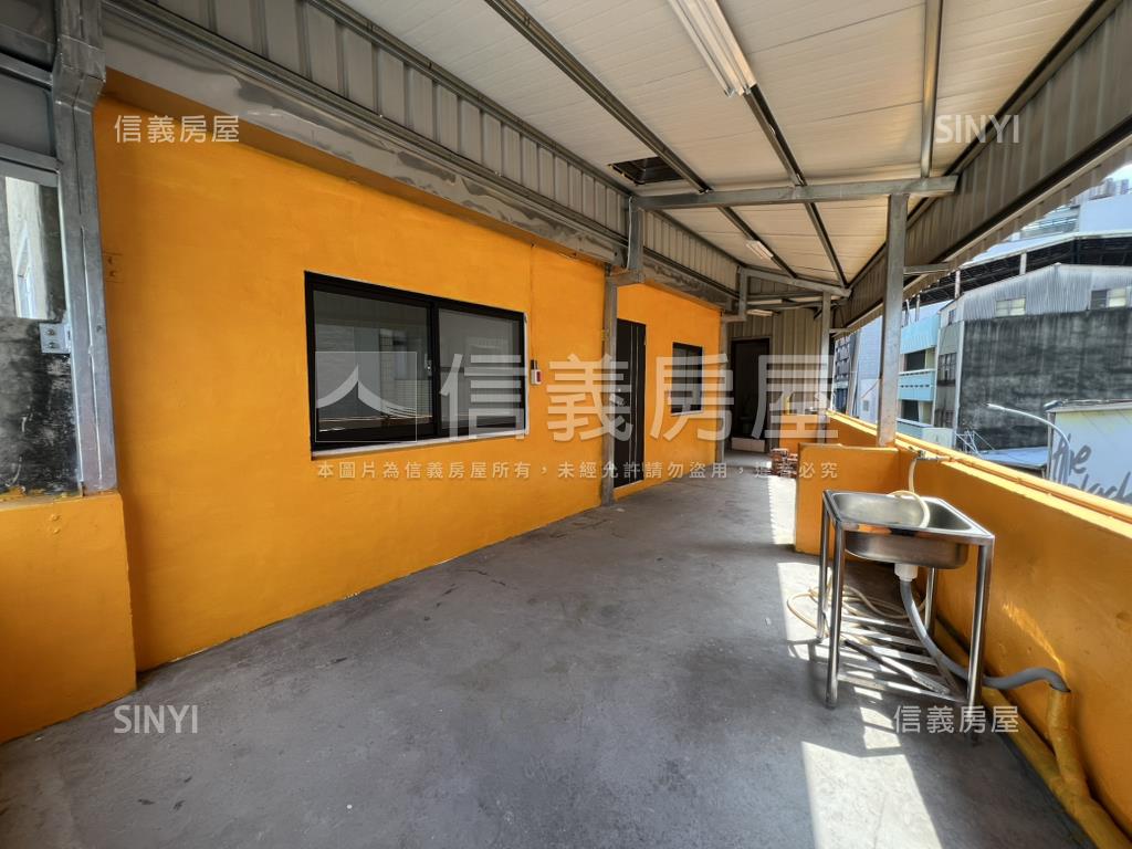 衛民街面寬１１米透天店面房屋室內格局與周邊環境