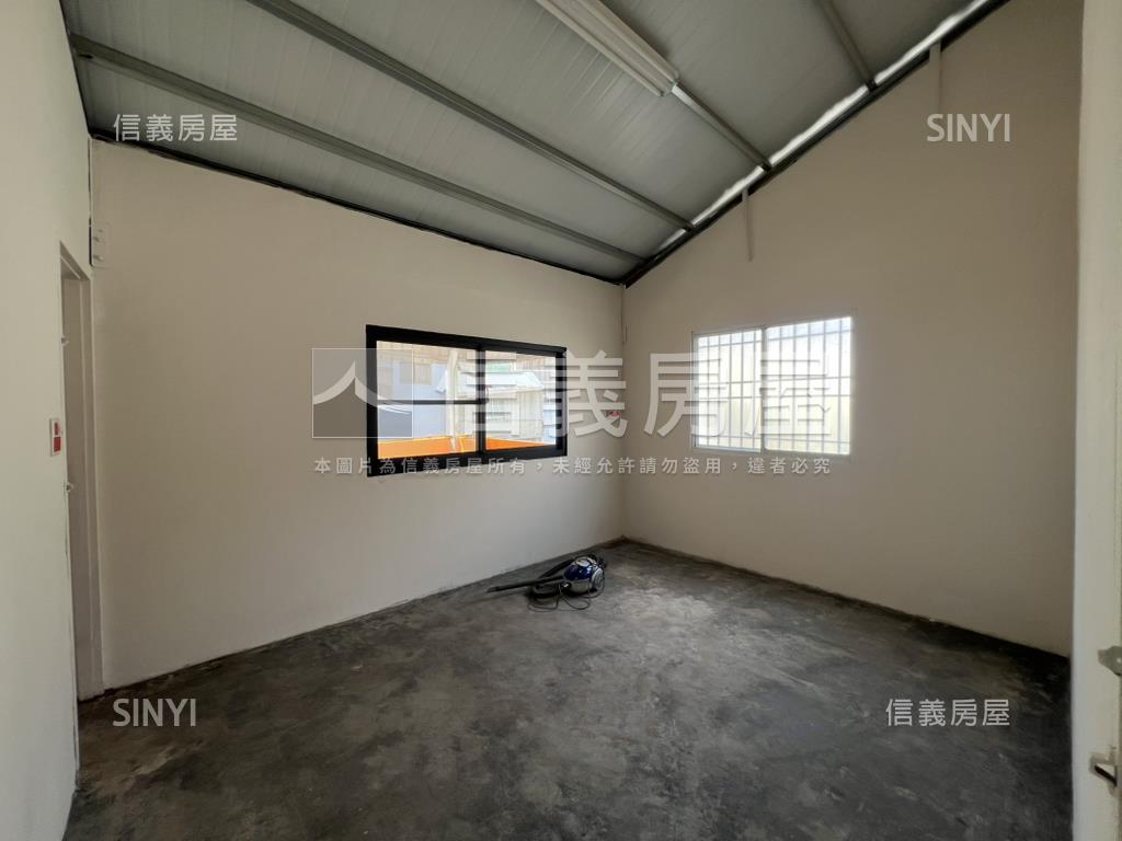 衛民街面寬１１米透天店面房屋室內格局與周邊環境