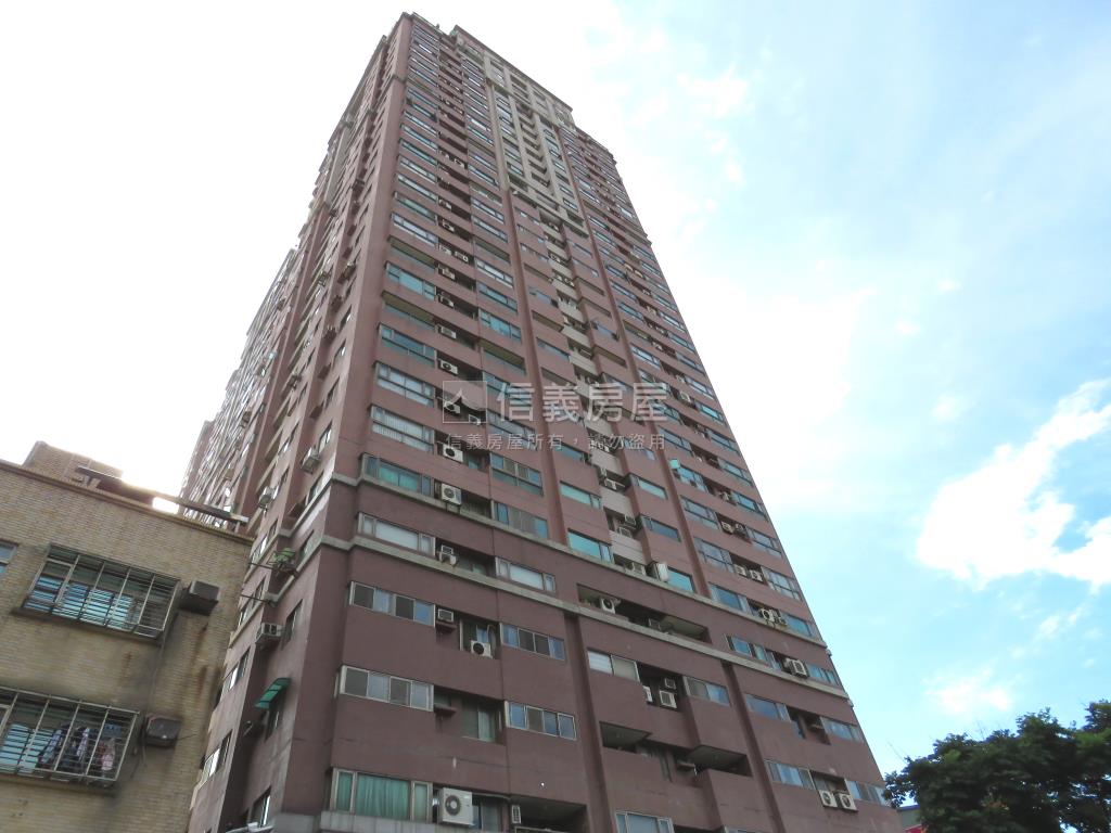 摩天３１新春兩房房屋室內格局與周邊環境