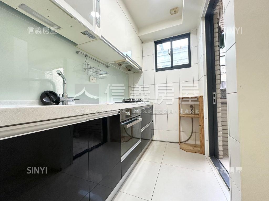 新天地１＋１坡平車位房屋室內格局與周邊環境