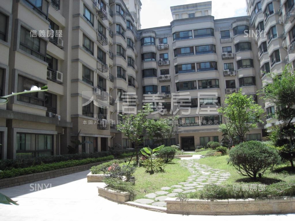 新天地１＋１坡平車位房屋室內格局與周邊環境