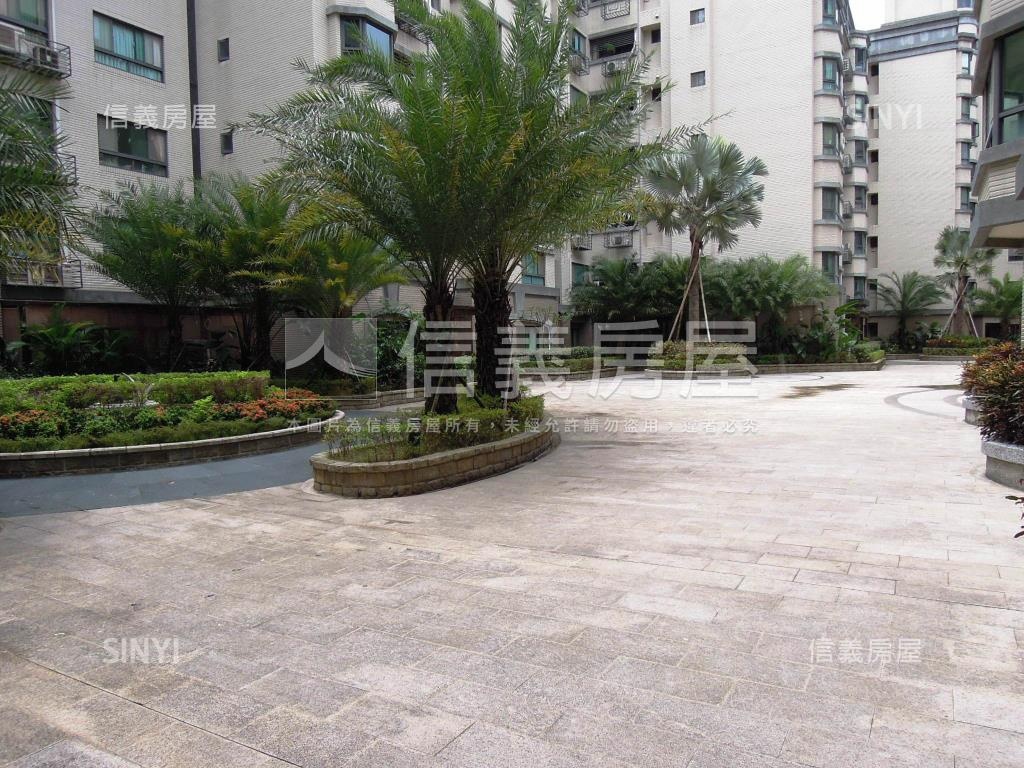 新天地１＋１坡平車位房屋室內格局與周邊環境