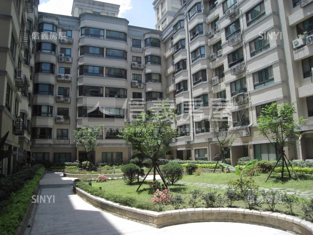 新天地１＋１坡平車位房屋室內格局與周邊環境