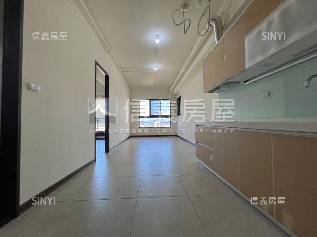 三本雲上高樓豪景平面車位房屋室內格局與周邊環境