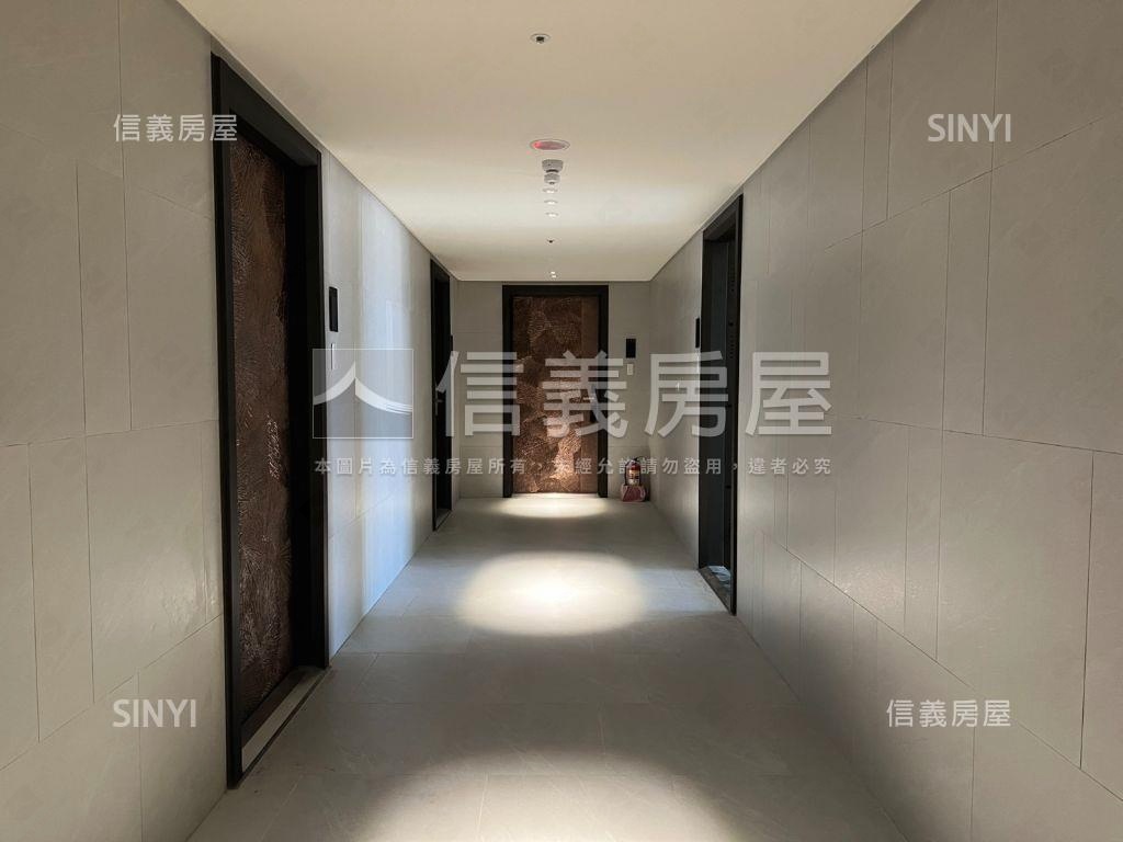 三本雲上高樓豪景平面車位房屋室內格局與周邊環境