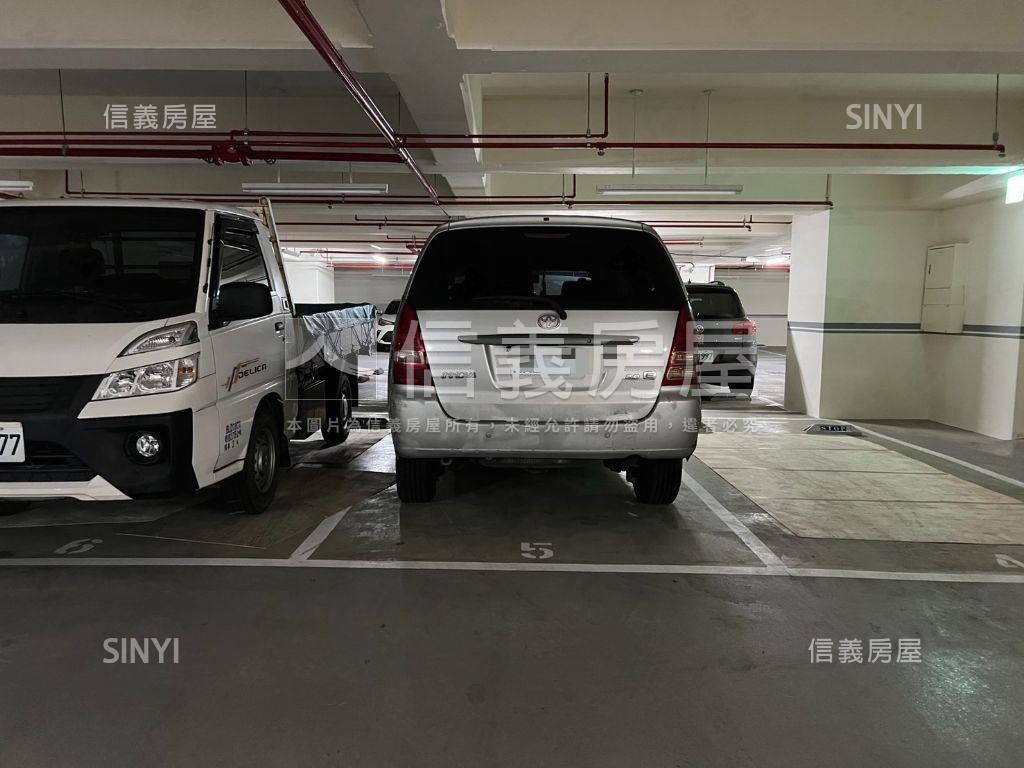 三本雲上高樓豪景平面車位房屋室內格局與周邊環境