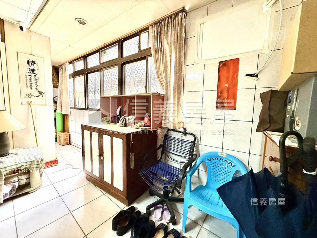 萬華優質採光頂加美寓房屋室內格局與周邊環境