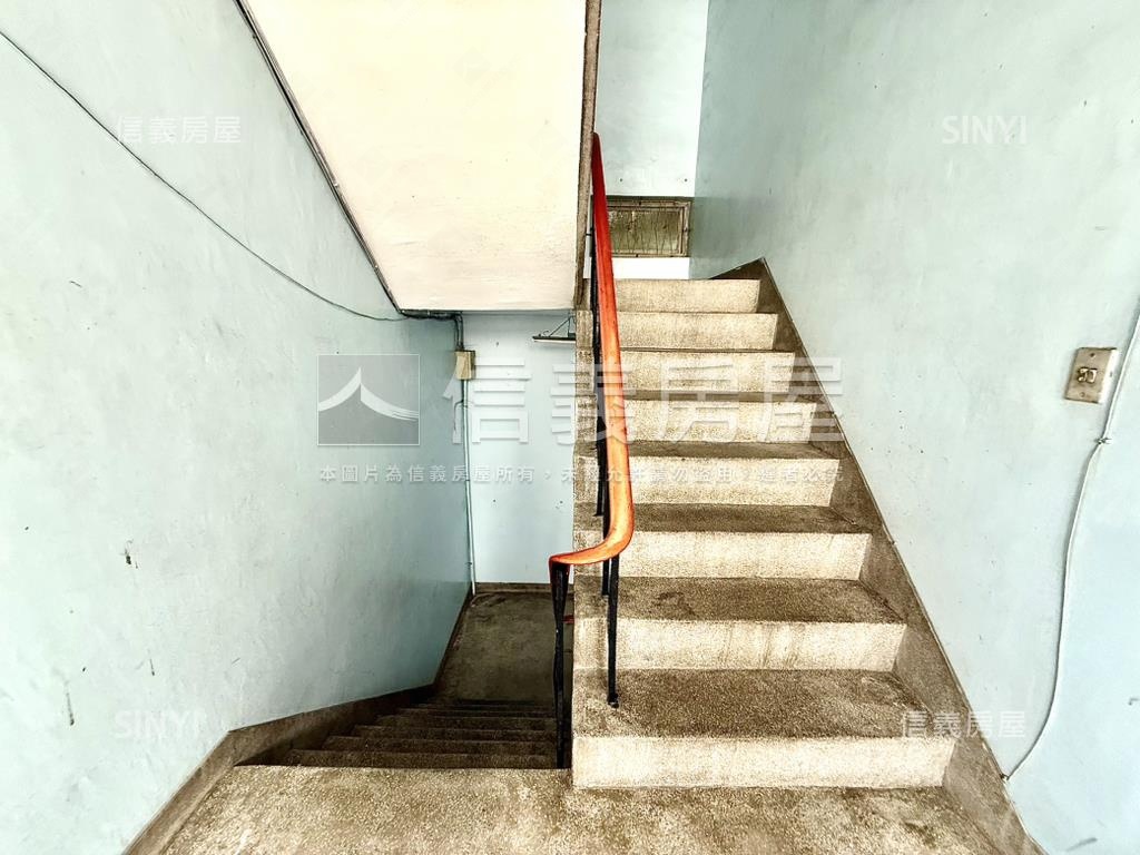 萬華優質採光頂加美寓房屋室內格局與周邊環境