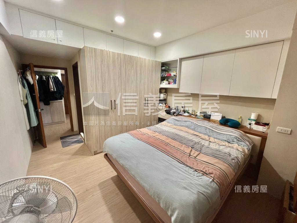 羅浮典雅裝潢四房車位房屋室內格局與周邊環境