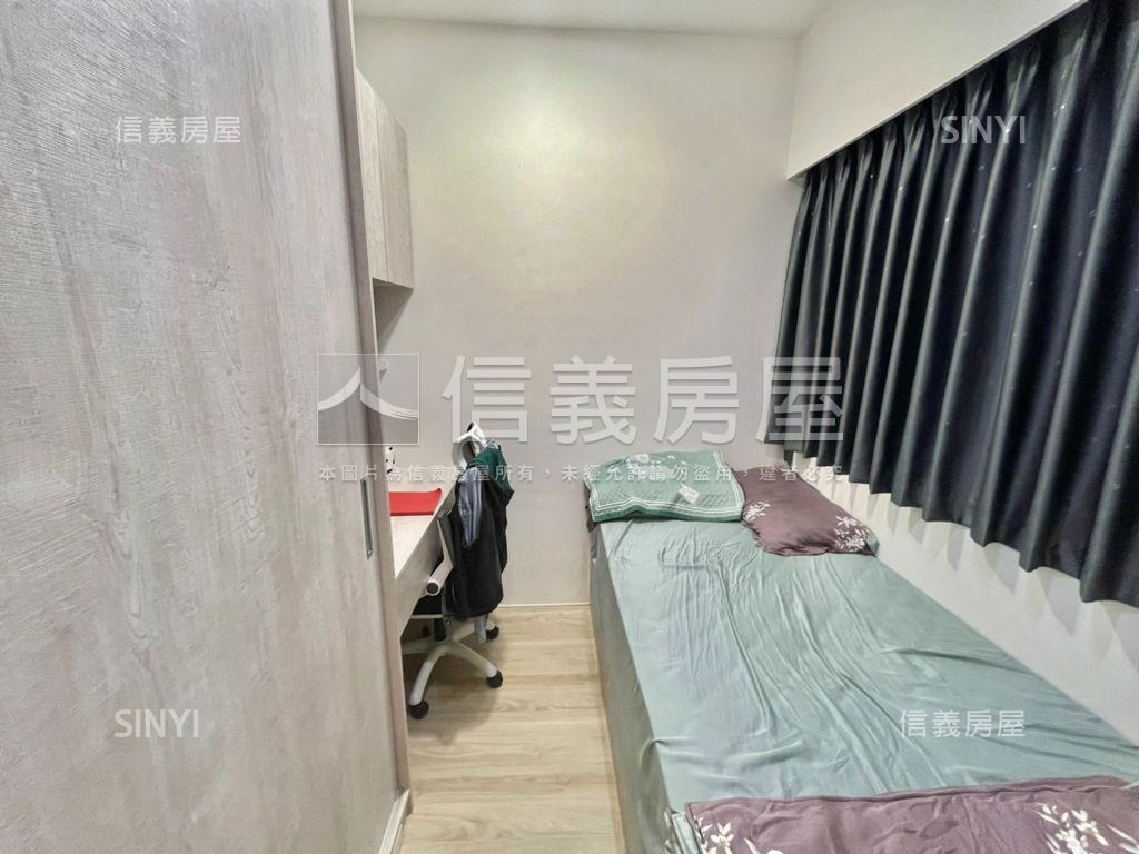 羅浮典雅裝潢四房車位房屋室內格局與周邊環境