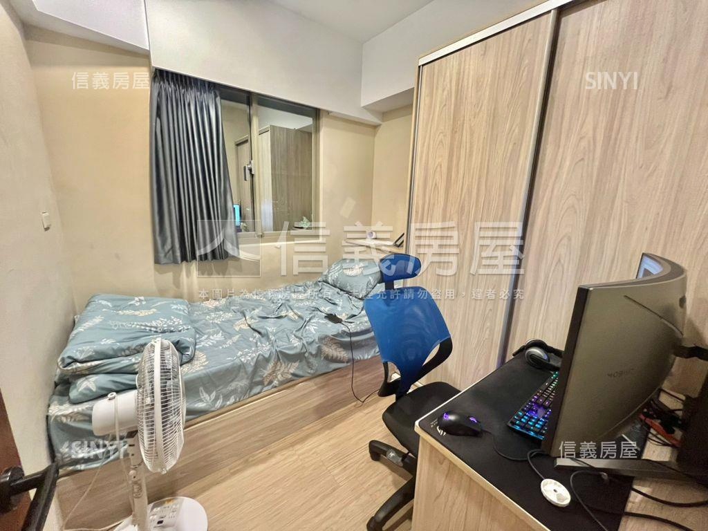 羅浮典雅裝潢四房車位房屋室內格局與周邊環境