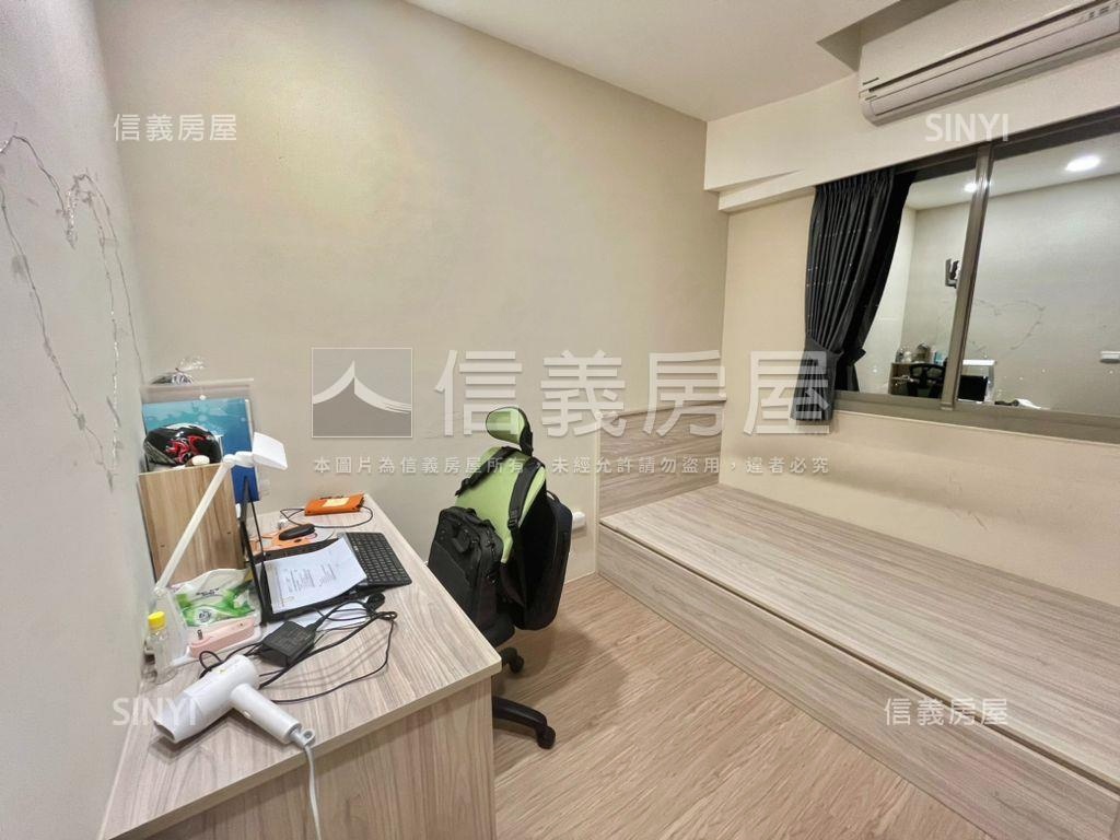 羅浮典雅裝潢四房車位房屋室內格局與周邊環境