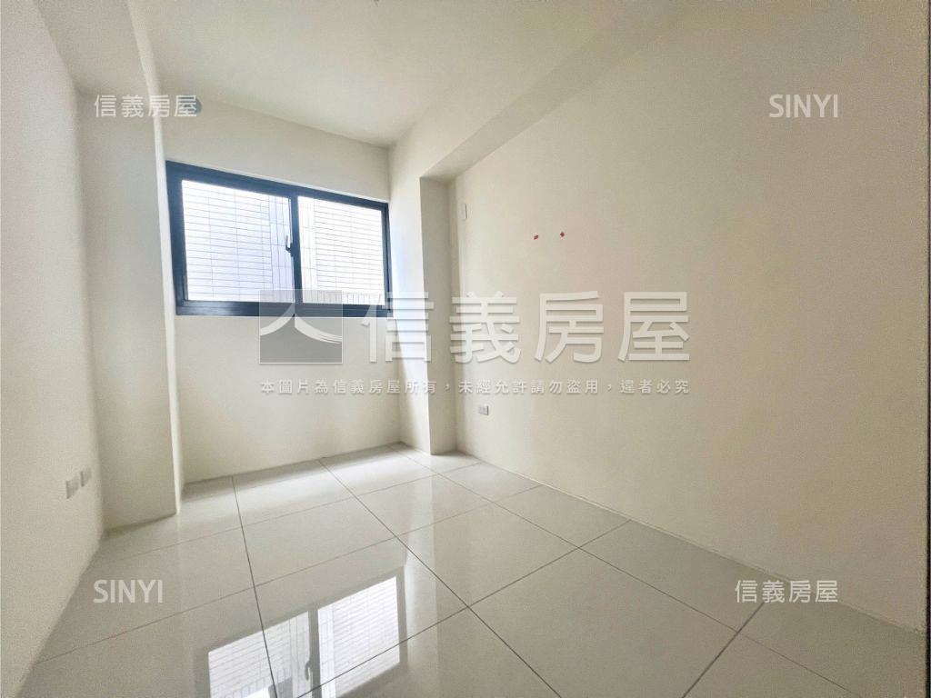 臨路未住電梯美墅房屋室內格局與周邊環境
