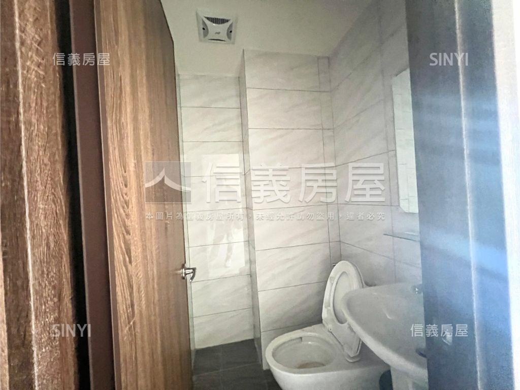 臨路未住電梯美墅房屋室內格局與周邊環境