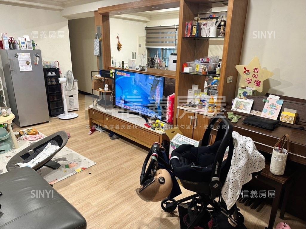 『國寶』東區三房車位房屋室內格局與周邊環境