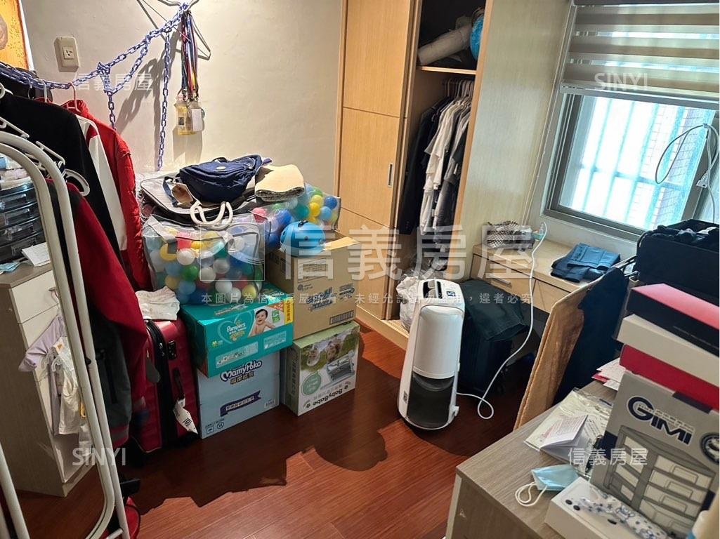 『國寶』東區三房車位房屋室內格局與周邊環境